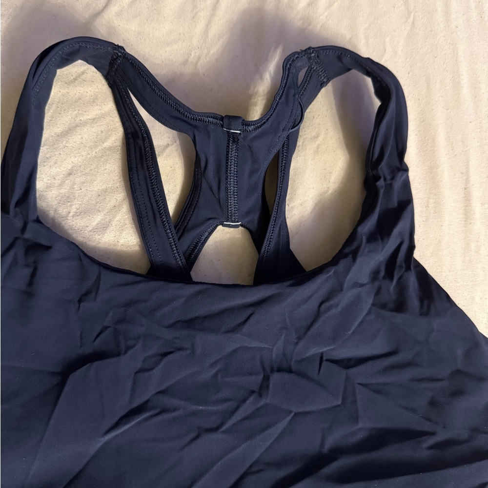 Lululemon Women's Black Sports Bra - Picture 2 of 5